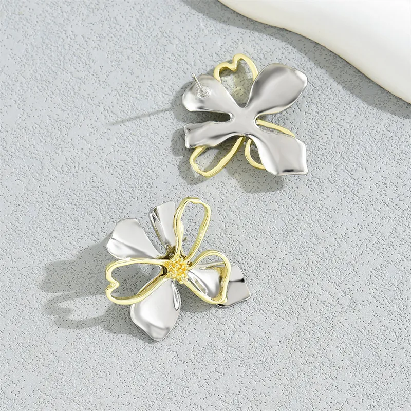 Modern Flower Style Alloy Earrings