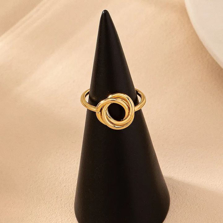 Gold Hollowed Out Knot Ring