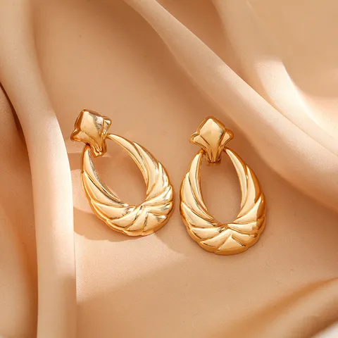 Retro Rope Twist Drop Earrings Gold Plated.