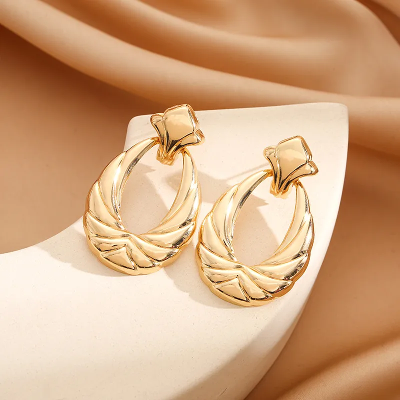 Retro Rope Twist Drop Earrings Gold Plated.