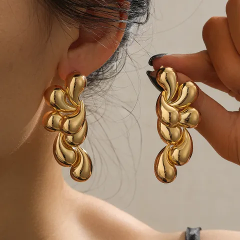 Chunky Multiple Water Drop Earrings In Gold