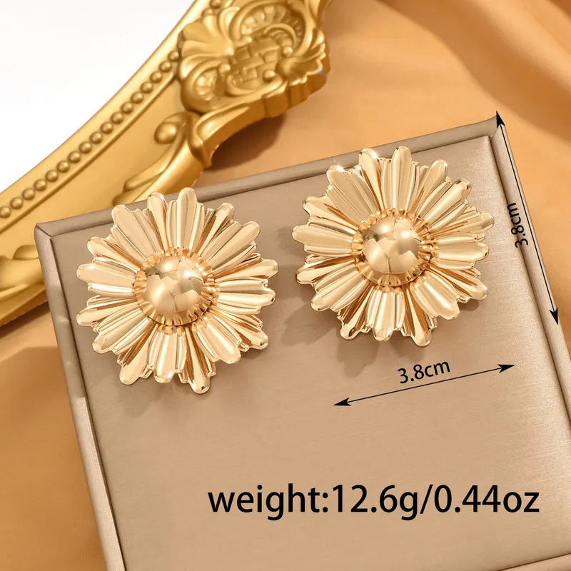 Gold Plated Vintage Flower Earrings