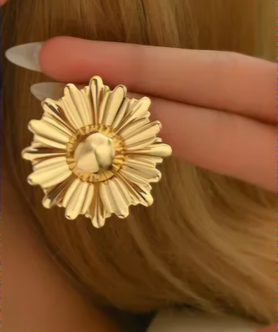 Gold Plated Vintage Flower Earrings