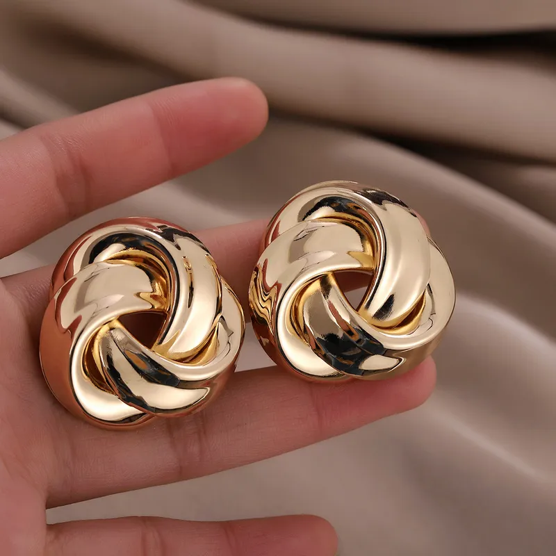 Elegant Gold Hollow Knotted Stud - Large
