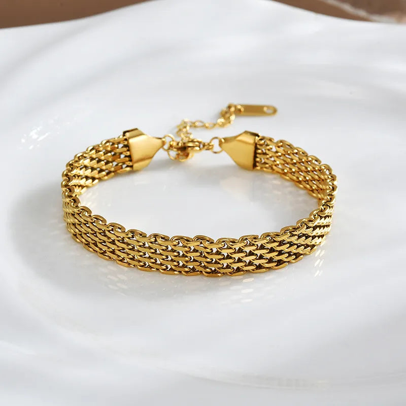 Gold plated vintage mesh bracelet.